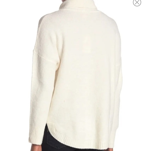 NWT Ribbed Knit Mock Sweater - Picture 3 of 4